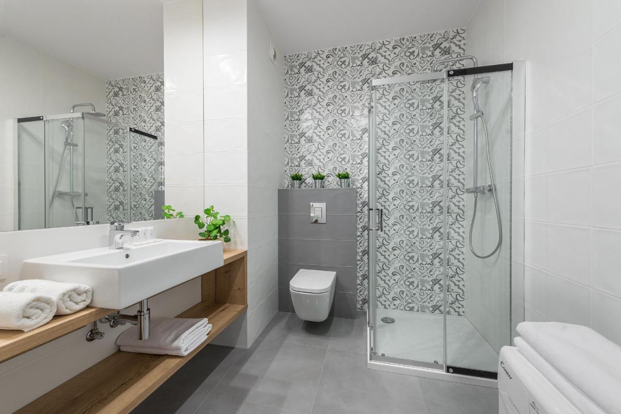 Okecie Airport Studio Bakalarska 2 P&O Serviced Apartments Varsovie Extérieur photo