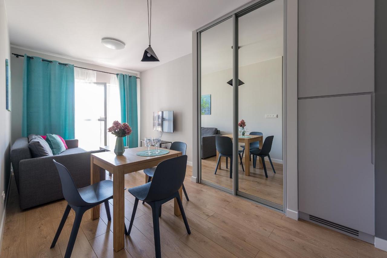 Okecie Airport Studio Bakalarska 2 P&O Serviced Apartments Varsovie Extérieur photo