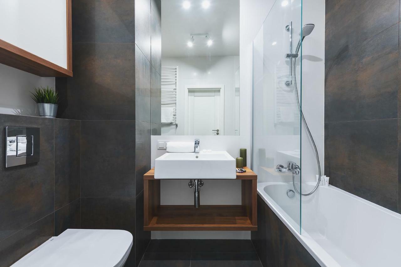 Okecie Airport Studio Bakalarska 2 P&O Serviced Apartments Varsovie Extérieur photo